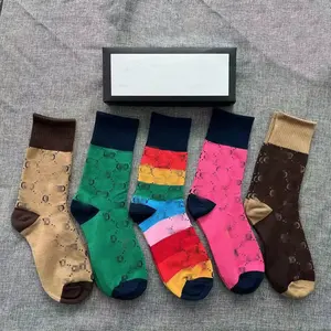 Venta caliente listo para enviar calcetines de mujer moda adolescentes calcetines de diseñador de algodón