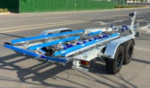 <span class=keywords><strong>Remorque</strong></span> de <span class=keywords><strong>bateau</strong></span> en aluminium de 28 pieds de meilleure qualité à <span class=keywords><strong>essieu</strong></span> tandem avec frein hydraulique Poly Bunks Chargement facile avec VIN CE DOT en vente - Product Image 4