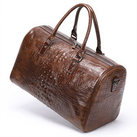 Sac de voyage de luxe vintage pour homme en cuir de crocodile avec fermeture éclair et logo personnalisé en relief