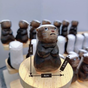 Figura de Madera Tallada a Mano de Mapache de 6cm, Adorno Decorativo para Escritorio de Oficina, Regalo Decorativo - Product Image 1