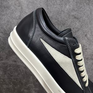 Chaussures décontractées pour hommes de qualité supérieure - nouveau style en noir, conçues par un designer renommé, élégantes pour la marche. - Product Image 4
