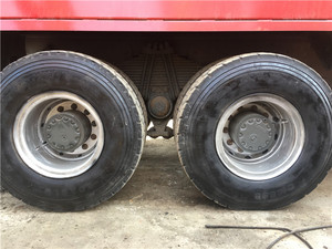 รถบรรทุก HOWO สีแดง รุ่น Heavy Duty พร้อมเครื่องยนต์ Weichai 375 แรงม้า ชั่วโมงการทำงานต่ำ มาตรฐานยูโร 5 ปี ผลิตปี 2024 รถดัมพ์ 6×4 - Product Image 5