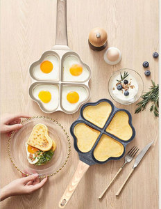 Mayoristas <span class=keywords><strong>de</strong></span> calidad alimentaria, forma <span class=keywords><strong>de</strong></span> corazón fundido a presión, olla para el desayuno <span class=keywords><strong>de</strong></span> 4 agujeros, sartén portátil pequeña para el hogar - Product Image 4