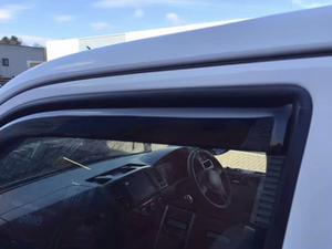 Deflettori Vento per VW <span class=keywords><strong>Transporter</strong></span> / Multivan / Caravelle <span class=keywords><strong>T5</strong></span> <span class=keywords><strong>T6</strong></span> 2010-2016, Visiere Laterali Oscurate in ABS, Protezione Antipioggia - Product Image 2