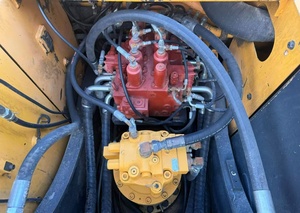 Excavatrice sur chenilles hydraulique Hyundai R210 d'occasion de haute qualité, 20 tonnes, moteur Cummins, état d'origine avec moteur - Product Image 5