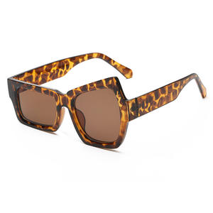 Lunettes de soleil carrées uniques <span class=keywords><strong>2022</strong></span> avec sourcils amusants Nouveauté en stock <span class=keywords><strong>Prix</strong></span> de gros Matériel de la monture en PC - Product Image 4