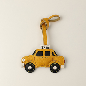 Llavero de cuero con diseño de taxi hecho a mano Zenos, colgante decorativo para bolso cosido a mano, coleccionable de arte de Guangdong - Product Image 3