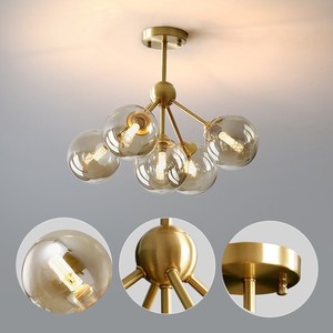 En <span class=keywords><strong>la</strong></span> sala de estar nórdica hay un mágico candelabro de cristal con forma de frijol, una cama de lujo ligero y una zona de comedor. - Product Image 4