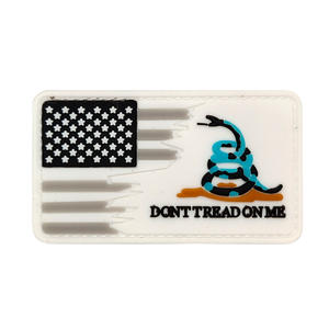 Parche de PVC de goma suave con gancho, diseño de bandera americana de serpiente de cascabel 'Dont Tread on Me' - Product Image 4
