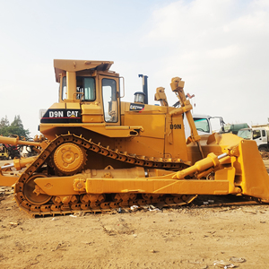 รถดันดินตีนตะขาบ D9N D9R มือสอง แรงบิดสูง 8.6 เมตร กำลังดัน 40000 กก. ขาย - Product Image 1