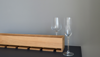 Étagère de rangement flottante en chêne de luxe FSC avec porte-verre Étagères murales en bois pour le vin de salon