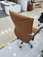 Chaise de bureau exécutive ergonomique moderne avec fonction pivotante et hauteur réglable, structure métallique, usage commercial