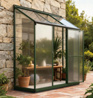 Serre inclinée ROYO moderne à structure en aluminium avec design écologique, étanche et à montage simplifié pour usage domestique et en jardin.