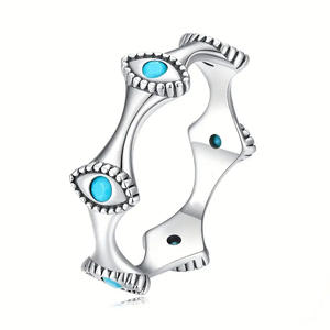 T0499 Anello alla Moda in Argento con Zirconia Cubica, Montatura a Castone, Gioiello Unisex da Regalo - Product Image 1