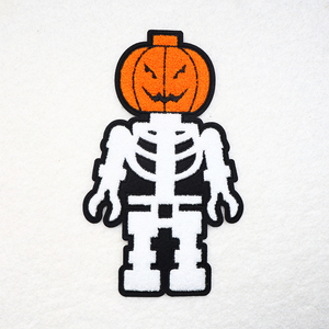Serviette d'Halloween personnalisée patchs en chenille avec paillettes nouveau style de personnages de dessins animés brodés à repasser pour la décoration de vêtements - Product Image 4