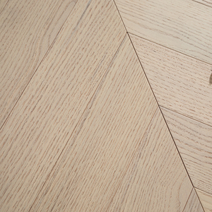Parquet en bois d'ingénierie AVANTIMORA ISO9001, chêne blanc brossé multicouche, grade AB, antidérapant, à rainures et languettes, 15 mm, durable, motif chevron, pour salle à manger - Product Image 1