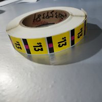 Étiquettes adhésives en papier enduit anti-graisse écologiques à livraison rapide, découpées et imprimées pour supermarchés