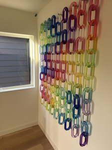 Grande décoration murale en chaînes acryliques, Art mural en chaînes acryliques géantes pour la décoration murale de la maison, accents décoratifs muraux - Product Image 1