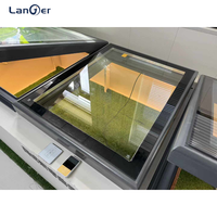 Fenêtres modernes motorisées et étanches en aluminium pour puits de lumière Conception simple pour l'extérieur du toit Ventilation améliorée Persienne automatique
