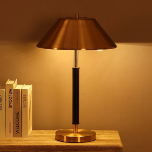 Lámpara de Mesa Moderna Minimalista E27 LED 220V con Interruptor, Lámpara de Escritorio Estilo Nórdico para Dormitorio o Estudio - Product Image 2