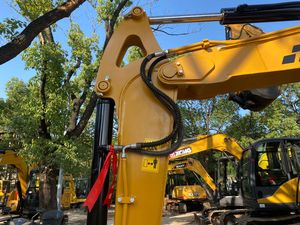 รถขุดขนาดเล็ก SY60C PRO มือสอง 6 ตัน รถขุดตีนตะขาบขนาดเล็ก เครื่องยนต์ Kubota สำหรับงานก่อสร้างและจัดสวน - Product Image 5