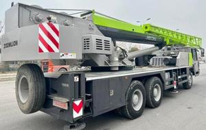 Grue sur camion Zoomlion ZTC500H d'occasion bien entretenue, capacité de levage de 50 tonnes, pompe hydraulique fiable, moteur, soupape - Product Image 3