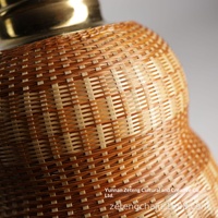 Bouteille d'eau portable en titane pur, isolée, style gourde, avec infuseur à thé, fabriquée à la main, style chinois moderne, idéale pour l'extérieur