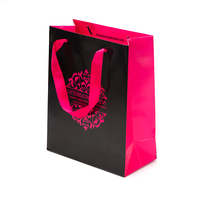 Sacs en papier personnalisés de luxe roses pour cosmétiques et vêtements – Sacs shopping en papier sur mesure