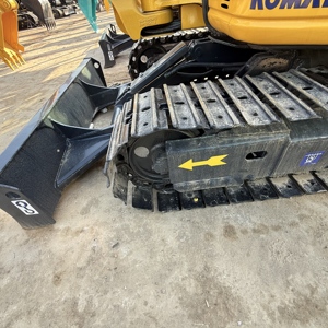 Excavadora de Orugas Komatsu PC40, Capacidad del Cucharón de 0.20 m, Motor Cummins de 29.8 kW, Peso de 4.4 Toneladas, Probada e Inspeccionada con Video - Product Image 4
