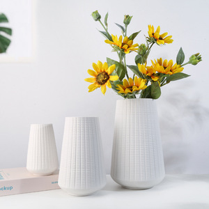 Vase nordique Morandi, ornements pour fleurs séchées, design créatif, minimalisme moderne, fait main, décoration de salon, décoration de la maison - Product Image 1