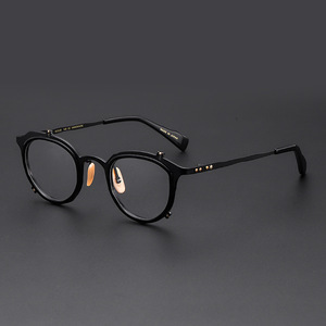 0050 2026 Nuovi Occhiali di Alta Qualità con Montatura in Titanio, <span class=keywords><strong>Design</strong></span> Irregolare alla Moda, Montatura da Uomo in Tartaruga Verde Acqua - Product Image 2