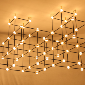 Ecojas ลูกบาศก์ไฟ LED แบบถอดออกได้สำหรับวิลล่าโรงแรมล็อบบี้โคมระย้า LED ปรับแต่งได้ - Product Image 1