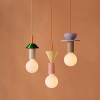 Lámpara de Noche Infantil, Estilo Memphis Posmoderno, Geométrica, Pequeña Lámpara Colgante LED, Diseño de Tronco de Madera Colorido, para Entrada