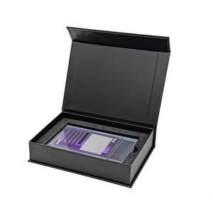 Caja de Regalo para Tarjetas Graduadas con Diseño Personalizado, Cierre Magnético e Inserto de Espuma EVA - Product Image 3