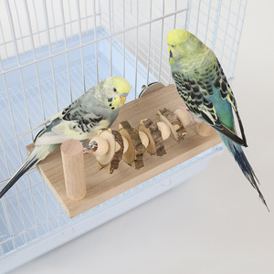 Estación de Entrenamiento para Loros de Madera Maciza con <span class=keywords><strong>Escalera</strong></span>, Columpio, Anillo, Jaula, Casa Transportadora para Pájaros, Juguete de Entretenimiento y Plataforma de Descanso - Product Image 4