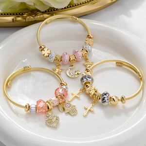 Bracelet unisexe Zeadear réglable en acier inoxydable 304/316L avec pendentif croix en cristal zircon plaqué or 18 carats européen - Product Image 4