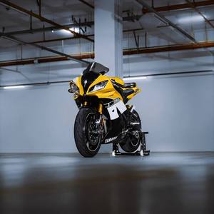 Motocicleta Deportiva de 599cc, 118hp, 14500rpm, <span class=keywords><strong>Cuatro</strong></span> Cilindros en Línea, Refrigerada por Agua, DOHC, 16 Válvulas, para Carreras, Pista, Calle y Uso Diario - Product Image 2
