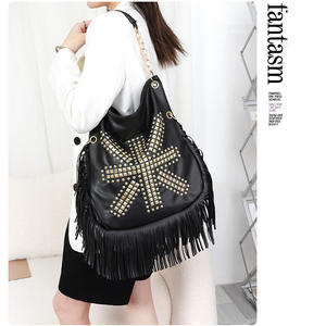 Remaches tachonados bolso <span class=keywords><strong>de</strong></span> cubo monederos <span class=keywords><strong>cuero</strong></span> borla Hobo <span class=keywords><strong>bolsos</strong></span> <span class=keywords><strong>de</strong></span> hombro con flecos <span class=keywords><strong>bolsos</strong></span> cruzados <span class=keywords><strong>para</strong></span> mujeres 2023 - Product Image 3