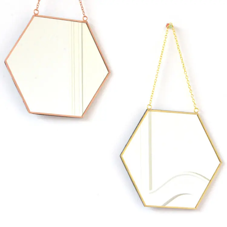 Espelho decorativo de parede hexagonal de metal para banheiro, 208x180mm, cor bronze, pendurado, dourado e com corrente