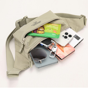 Sac à bandoulière pour motard homme, en nylon, grande capacité, compact, élégant, durable, anti-poussière, résistant à l'eau, pour les trajets rapides - Product Image 6