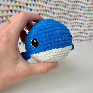 Vente en gros Mini animaux tricotés <span class=keywords><strong>Baleine</strong></span> <span class=keywords><strong>Crochet</strong></span> Poupée Mignon Petit fait main <span class=keywords><strong>Crochet</strong></span> Peluche Animaux Porte-clés pour Couple Pendentif - Product Image 3