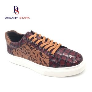 Chaussures en cuir véritable personnalisées, souples et légères, pour le bureau et la carrière, à lacets, sportives, élégantes, confortables pour l'automne, design texturé. - Product Image 1