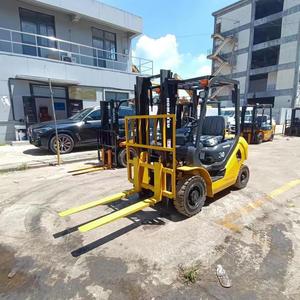 Original Japan Komatsu FD30 3Ton Diesel Forklift Used Komatsu 30 Forklift for Warehouse Container <b>Handling</b> - Product Image 6