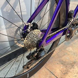 Bicicleta de Carretera de Fibra de Carbono Kozo de 7.9 KG, Venta Directa de Fábrica, Shimano 105 24s, Frenos de Disco Hidráulicos, OEM CE KOZO2-SHIMANO 1 - Product Image 6