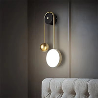 Lampe murale minimaliste créative de luxe, lampe de chevet en fer et verre pour chambre à coucher, lampe murale LED pour salon