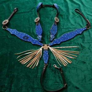 Ensemble de sellerie western en cuir repoussé, comprenant une bride, une têtière et une sangle de poitrine, avec quincaillerie robuste, pour l'équitation de spectacle et le ranch. - Product Image 4