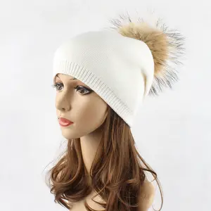 Hot Koop Custom Logo Gebreide Knit Cap Hoeden Winter Beanie Muts Met Pom Pom