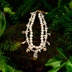 Collier de perles avec breloques plaquées or et pendentifs coquillages en acier inoxydable 316L, design durable et résistant - Product Image 3