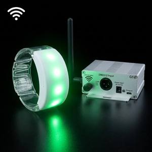 Bracelets LED RGB Écologiques à <span class=keywords><strong>T</strong></span>élécommande, Éclairage Synchronisé Longue Portée 250M, Batterie Longue Durée pour Concerts et Événements Musicaux - Product Image 1