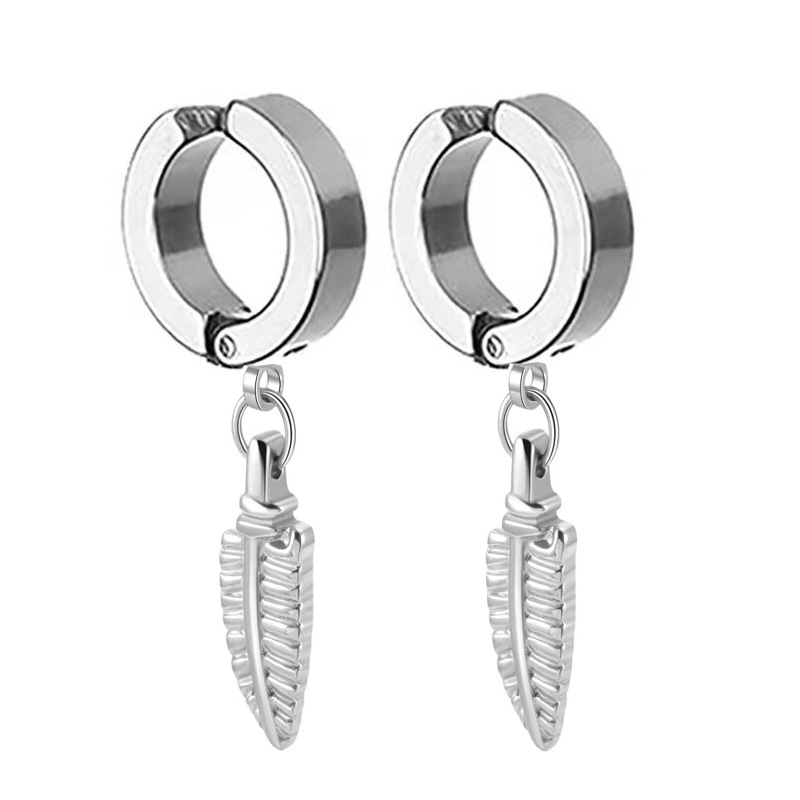 ต่างหูแบบหนีบเหล็ก 4*9 (1 คู่)